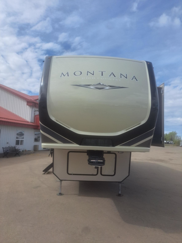 2019 Montana 310 RE