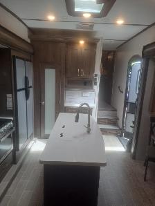 2019 Montana 310 RE - Photo 9