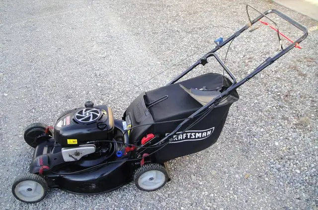 CRAFTSMAN SELF PROPELLED GAS LAWNMOWER