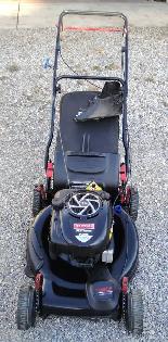 CRAFTSMAN SELF PROPELLED GAS LAWNMOWER - Photo 3