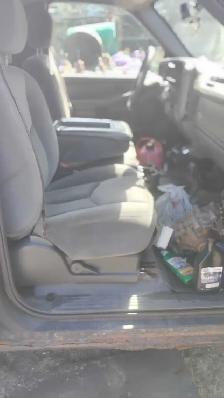 2004 GMC Sierra - Photo 2