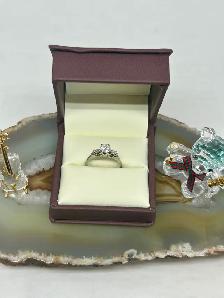 Vintage Trilogy W/G Diamond Ring