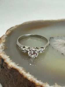 Vintage Trilogy W/G Diamond Ring - Photo 8