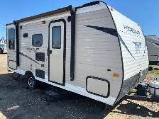 2019 Keystone Hideout 177LHS - Great lightweight couple Unit!