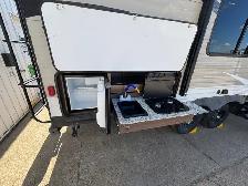 2018 Keystone Hideout 22RBWE - with outdoor kitchen - Photo 3