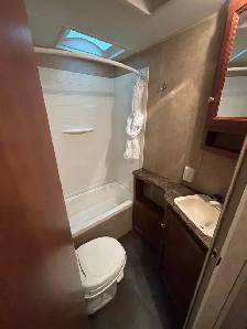 2014 Coleman Expedition 24Ft trailer w/ extra height! - Photo 10