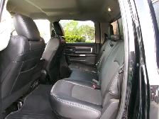 2015 Ram 3500 Laramie 6.7 CUMMINS | DIESEL | LEATHER - Photo 9