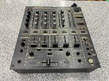 Pioneer DJM-600 Mixer