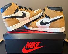Air Jordan 1 Retro High OG Size 9.5 (100% Authentic) - Photo 2