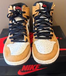 Air Jordan 1 Retro High OG Size 9.5 (100% Authentic) - Photo 4