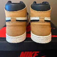 Air Jordan 1 Retro High OG Size 9.5 (100% Authentic) - Photo 6