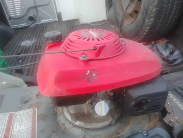 Honda HRS216 lawn mower engine.deck SHOT