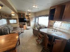 2010 CHAPARRAL 270RKS, REAR KITCHEN, COUPLES UNIT - Photo 5