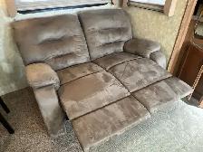 2010 CHAPARRAL 270RKS, REAR KITCHEN, COUPLES UNIT - Photo 17