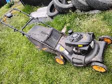 Poulan Pro Lawn Mower self-propelled with bag