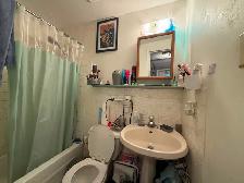 3rd Floor Studio - All Inclusive - Lakeshore & Islington - Photo 10