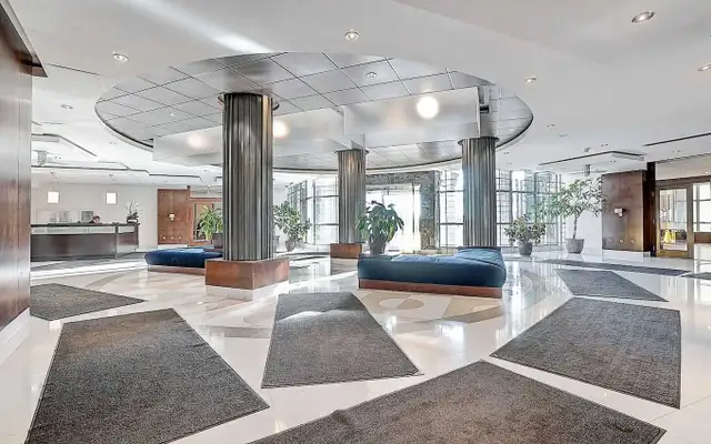 1 BR 1 BATH - 500 SQ FT,  Downtown Toronto, Lake View Condo.