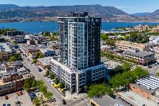 WALK TO EVERYTHING   LAKE VIEWS! 1602 Ella
