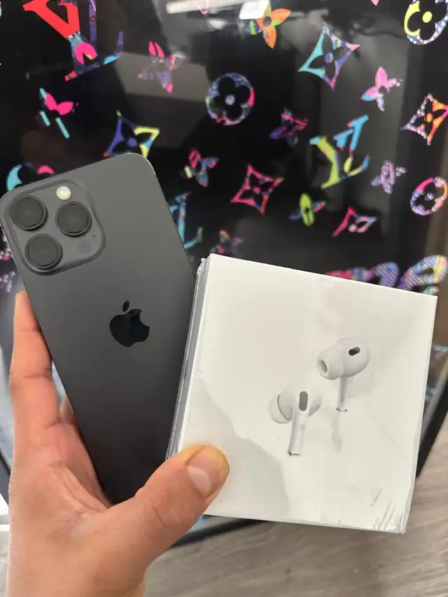 iPhone 15 Pro Max 256gb 89% batt Airpods Pkg/Delivery