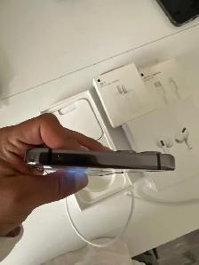Samsung Galaxy fold flip 5 256GB Airpods/Delivery - Photo 3