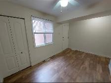 2 Bed   Den, 1,5 bath, 2 parking stalls pet friendly apartment - Photo 2