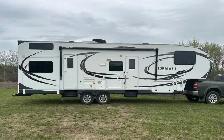 2014 Dutchmen Denali 324LBS 36 ft Fifth Wheel Trailer