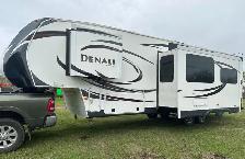 2014 Dutchmen Denali 324LBS 36 ft Fifth Wheel Trailer - Photo 2