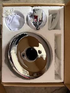 bathtub and shower faucet - Photo 2