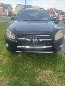 FOR SALE – 2010 TOYOTA RAV4 LIMITED Clean, reliable - Photo 3