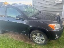 FOR SALE – 2010 TOYOTA RAV4 LIMITED Clean, reliable - Photo 4