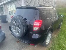 FOR SALE – 2010 TOYOTA RAV4 LIMITED Clean, reliable - Photo 8