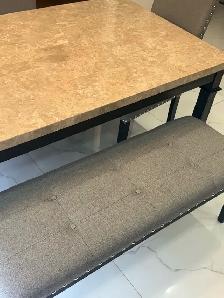 table of sale  -  Brampton like new $70