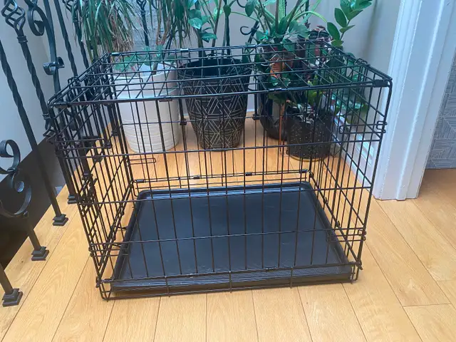 2 Dog Crates For Sale Like New