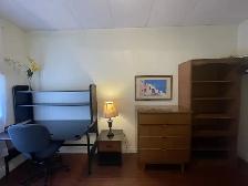 Room For Rent At Spadina/Dundas Single Female Only - Photo 8