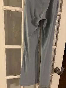 Lululemon flare pant, Size 4 - Photo 2