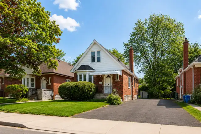 House For Rent - 4 Beds 3 Bath