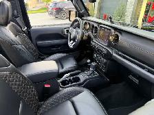 Jeep Wrangler Unlimited sky top - Photo 5