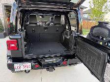 Jeep Wrangler Unlimited sky top - Photo 7