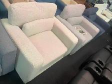 Brand New 40' Oversized Accent Chair/ Single Sofa $99 - Photo 8