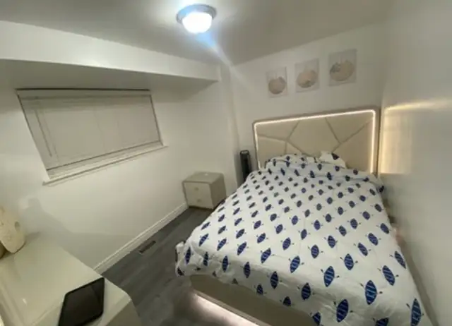ROOM FOR RENT
