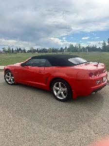 2011 CHEVROLET CAMARO CONVERTIBLE - LOW LOW KMS - ONLY 38,700 KM