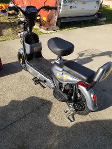 2026 Irev electric scooter - Photo 4