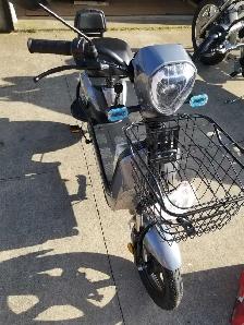 2026 Irev electric scooter - Photo 7