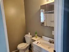 Beautiful and Cozy 2 Bed 1 Bath House for rent in Morden - Photo 6