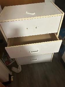 White Dresser - Photo 2