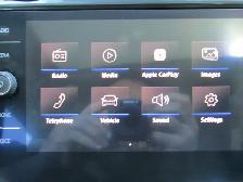 2018 Volkswagen Golf Comfortline w/Tech Pkg / Carplay / Leather - Photo 3