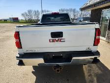 2017 GMC Sierra 3500HD Crew Cab 4X4 WT 6L - Rebuilt Title - Photo 6