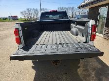 2017 GMC Sierra 3500HD Crew Cab 4X4 WT 6L - Rebuilt Title - Photo 7