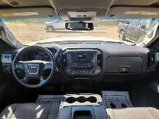 2017 GMC Sierra 3500HD Crew Cab 4X4 WT 6L - Rebuilt Title - Photo 11