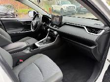 2022 Toyota RAV4 LE FWD - Photo 4
